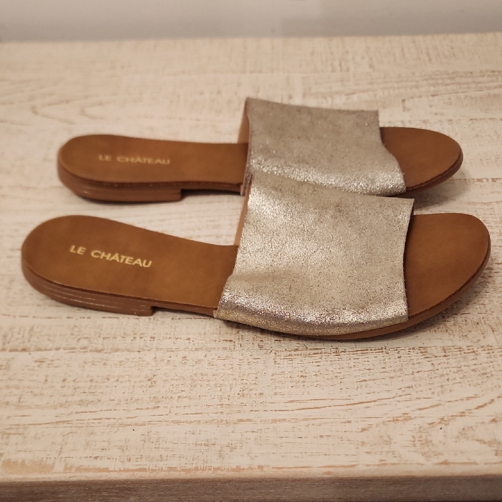 Le Chateau Women's Leather Metallic Slide Sandals Sz 8 WORN ONCE! - Picture 2 of 4